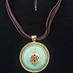 Gold plated Rhinestone Pendant Necklace